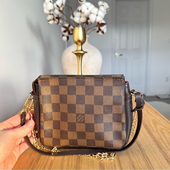 ✅AUTHENTIC✅LOUIS VUITTON Ebene Damier Truth Cosmetic Pouch - Picture 4 of 17